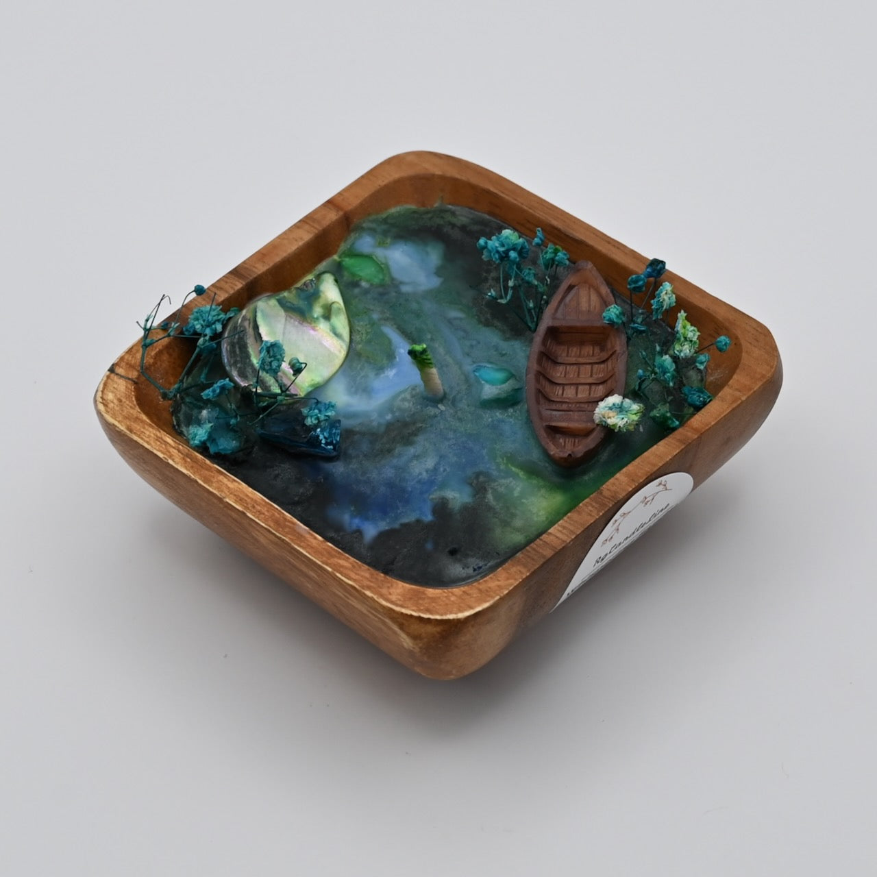 Artistic Wooden Bowl Candle with Ocean Bloom Design